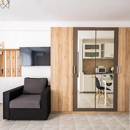 Downtown Victoria By Citybookings