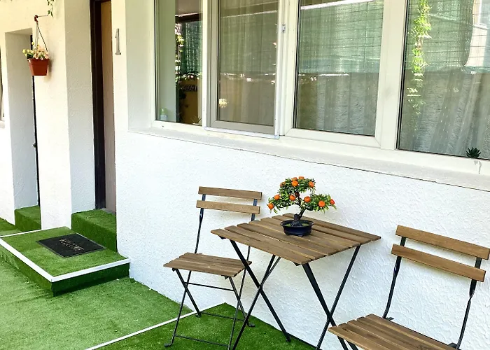 Downtown Victoria By Citybookings * Bucareste