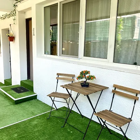 Downtown Victoria By Citybookings * Bucarest