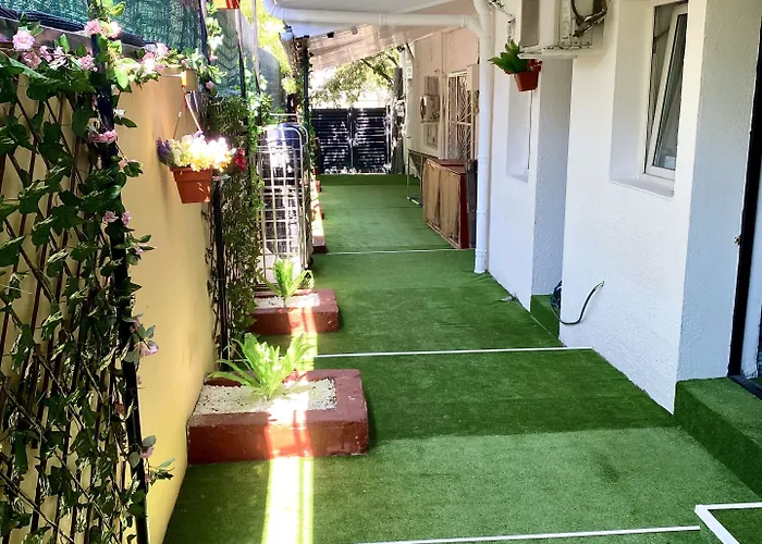 Downtown Victoria By Citybookings Apartmán