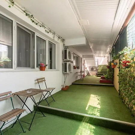 Downtown Victoria By Citybookings