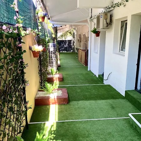 Downtown Victoria By Citybookings Apartament