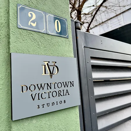 Downtown Victoria By Citybookings * Bukareszt